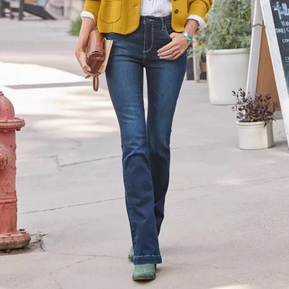 NEW Driftwood Women's Wyatt Ink Blue Classic Flare Jeans Size 25x34